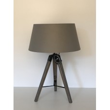 Lampa stojící - trojnožka, béžové stínítko -50%