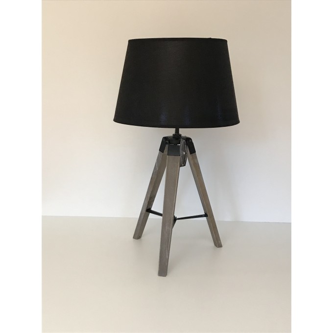 Lampa stojící - trojnožka, černé stínítko -50%